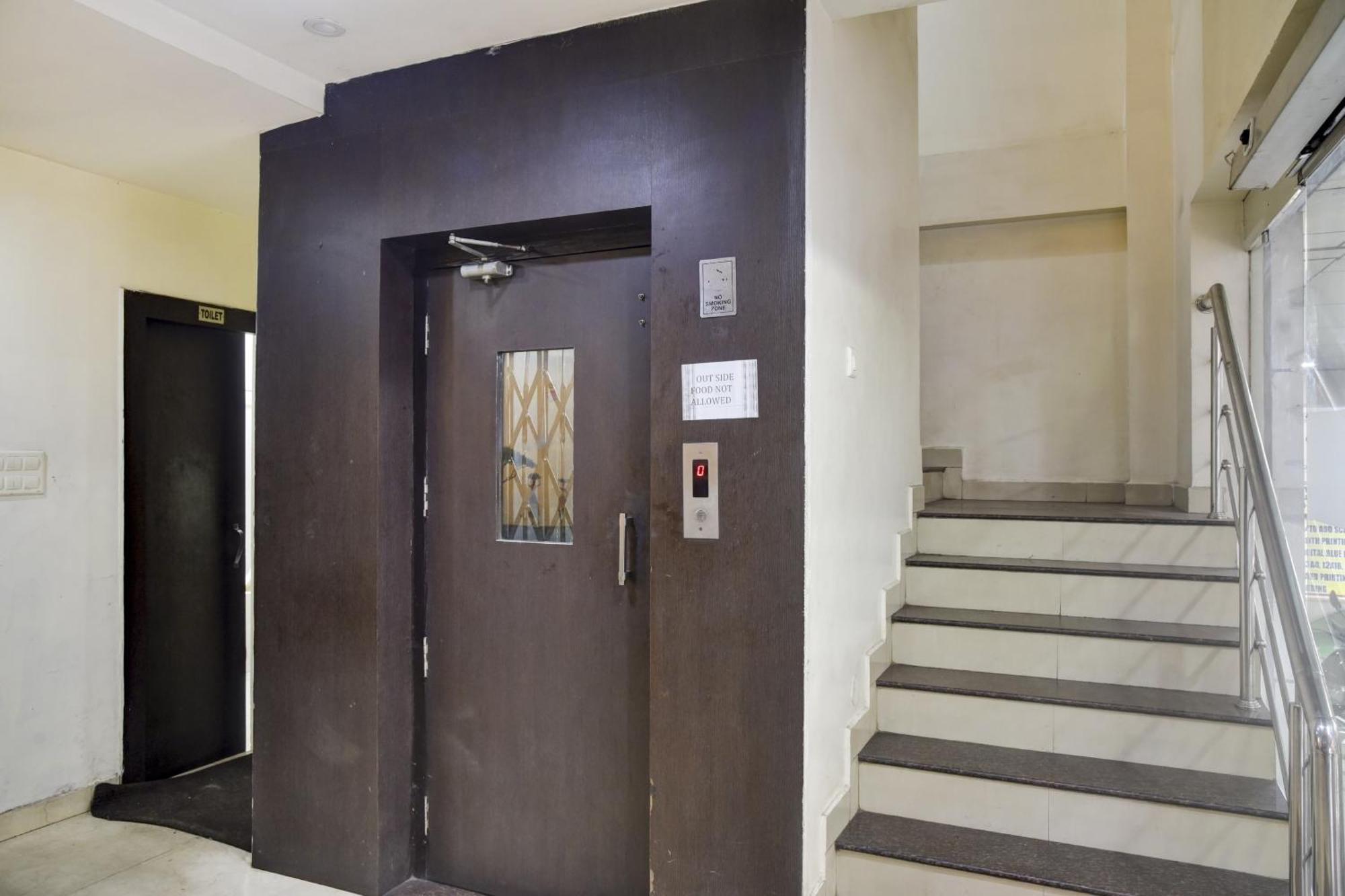 Hotel O Aditya Palace Bhopal Exterior foto